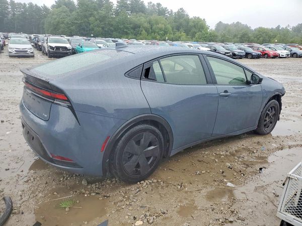 2024 TOYOTA PRIUS