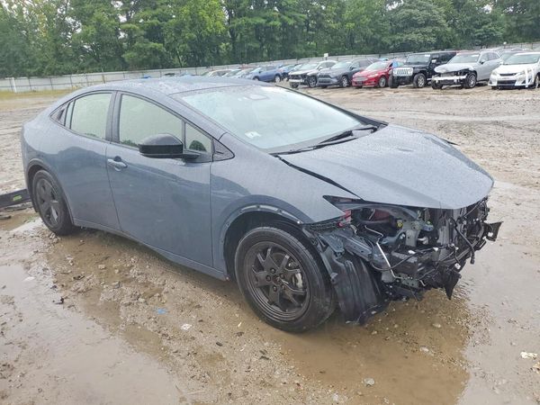 2024 TOYOTA PRIUS