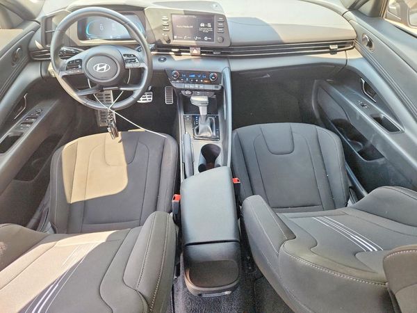 2025 HYUNDAI ELANTRA