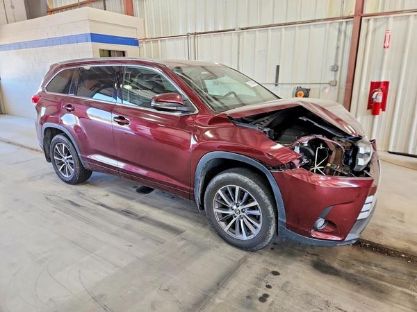 2017 TOYOTA HIGHLANDER SE/XLE