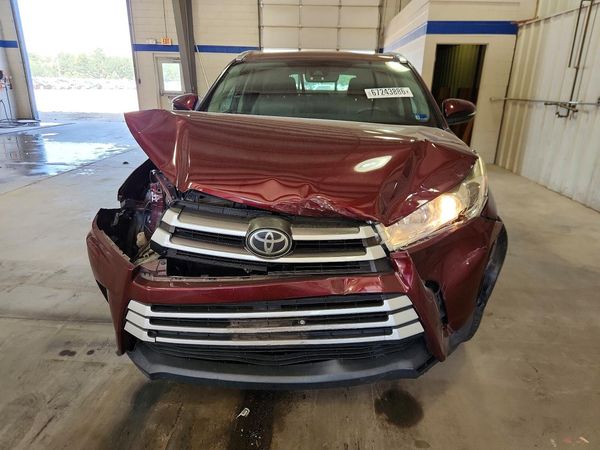 2017 TOYOTA HIGHLANDER SE/XLE
