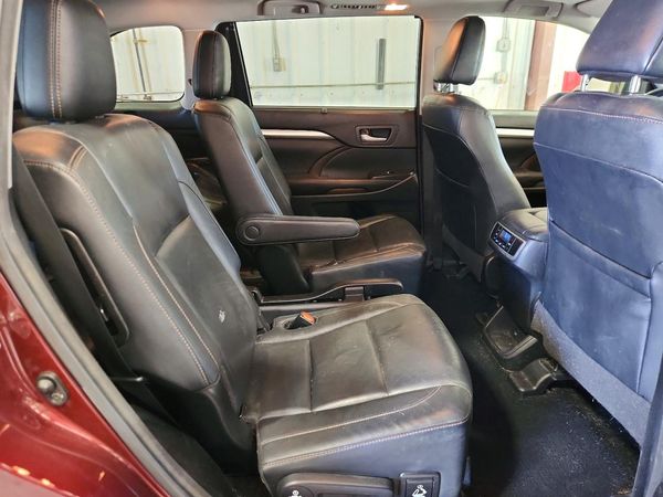 2017 TOYOTA HIGHLANDER SE/XLE