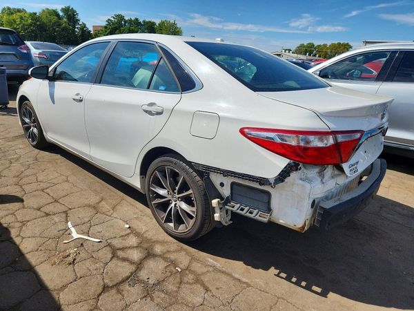 2015 TOYOTA CAMRY