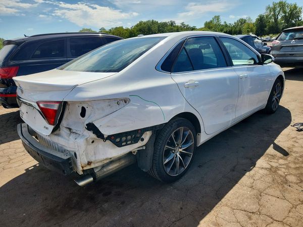 2015 TOYOTA CAMRY