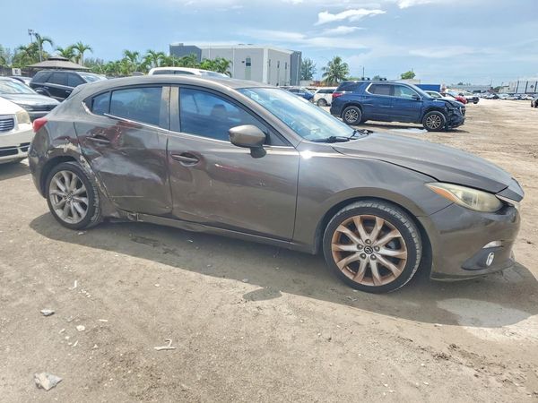 2015 MAZDA 3