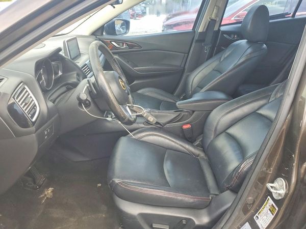 2015 MAZDA 3