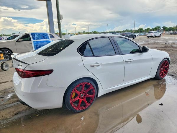 2020 ALFA ROMEO GIULIA