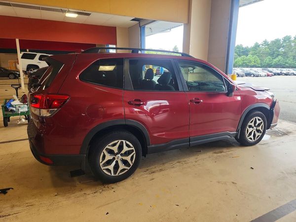 2021 SUBARU FORESTER