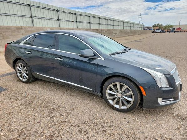 2013 CADILLAC XTS Luxury