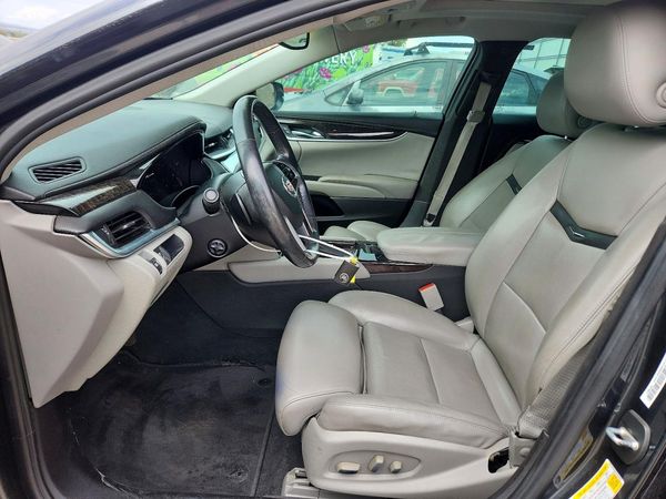 2013 CADILLAC XTS Luxury