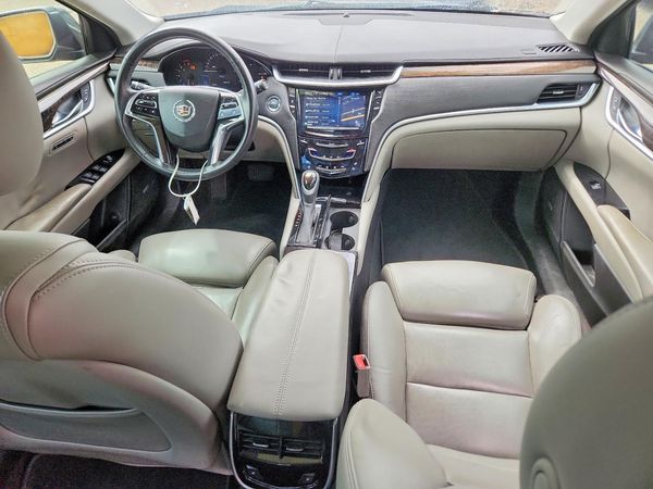 2013 CADILLAC XTS Luxury