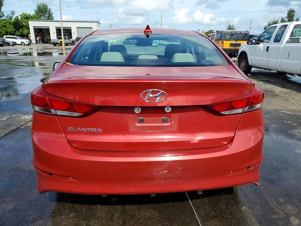 2018 HYUNDAI ELANTRA