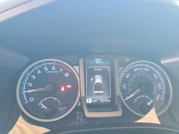 2022 TOYOTA TACOMA SR5