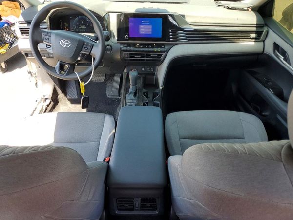 2025 TOYOTA CAMRY