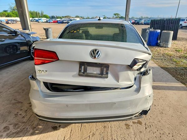 2017 VOLKSWAGEN JETTA