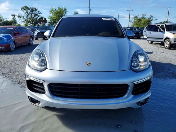 2016 PORSCHE CAYENNE