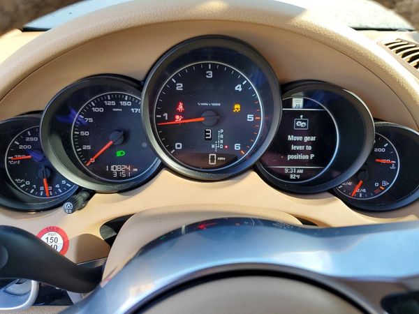 2016 PORSCHE CAYENNE
