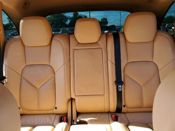 2016 PORSCHE CAYENNE