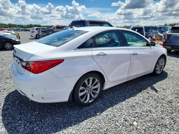 2012 HYUNDAI SONATA Middle level