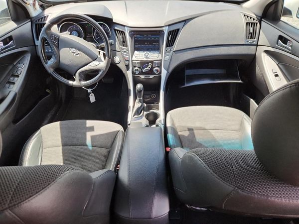 2012 HYUNDAI SONATA Middle level