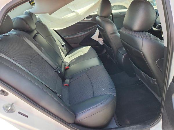 2012 HYUNDAI SONATA Middle level