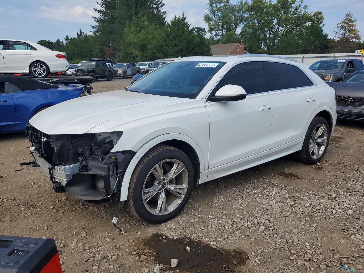 2023 AUDI Q8