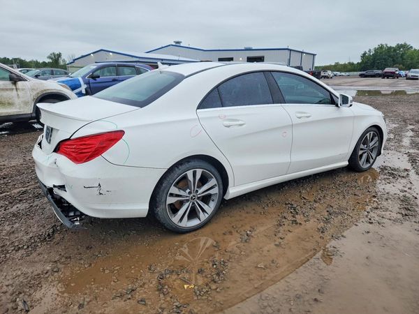 2019 MERCEDES-BENZ CLA