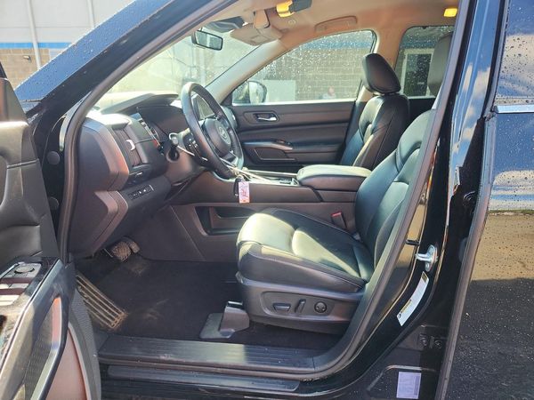 2023 NISSAN PATHFINDER SL