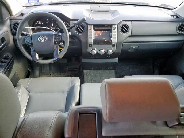 2018 TOYOTA TUNDRA SR/SR5