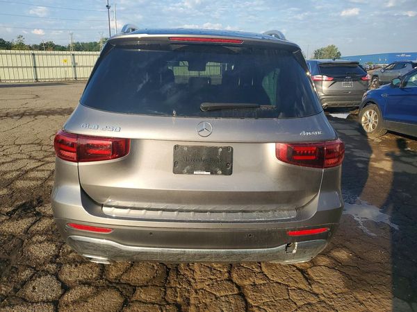 2025 MERCEDES-BENZ GLB