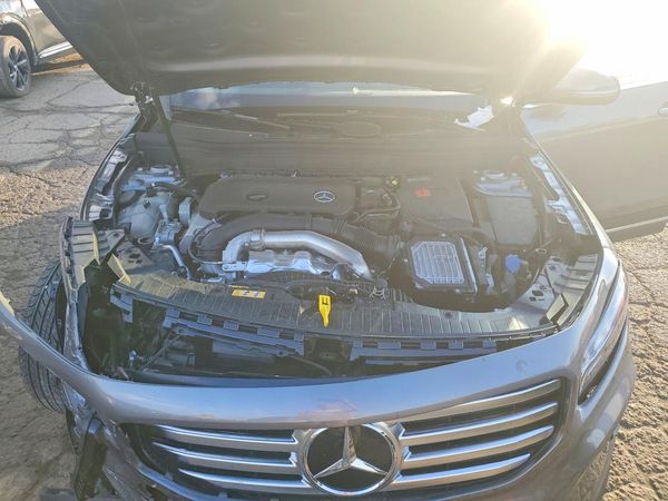 2025 MERCEDES-BENZ GLB