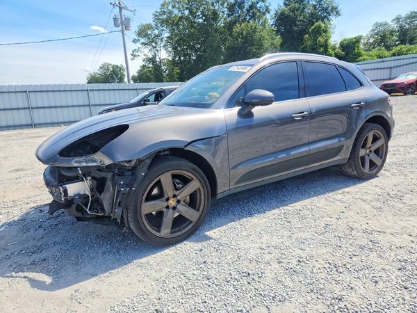 2018 PORSCHE MACAN
