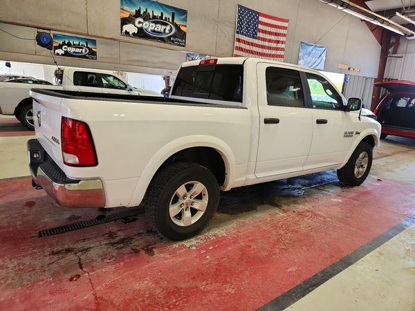 2018 RAM 1500 SLT