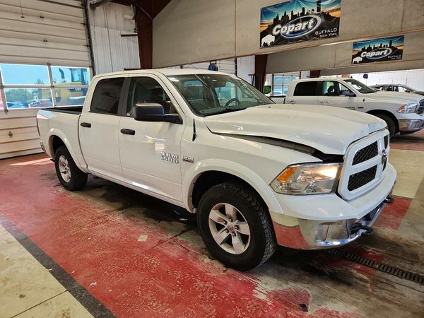 2018 RAM 1500 SLT