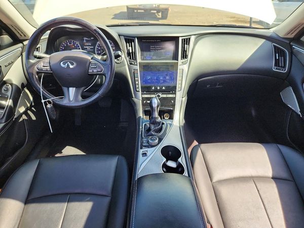 2017 INFINITI Q50