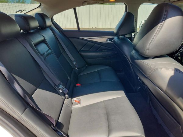2017 INFINITI Q50