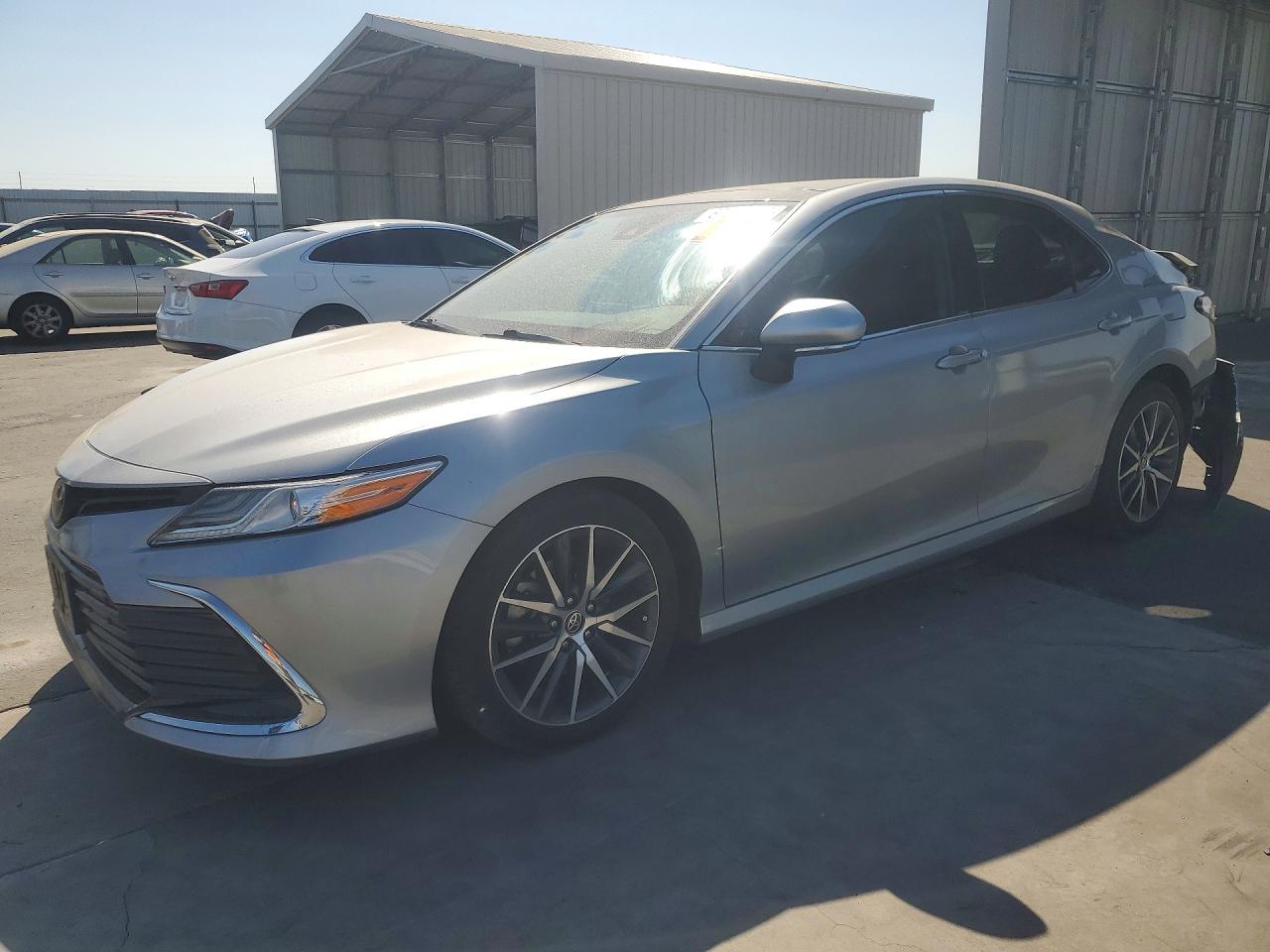 2023 TOYOTA CAMRY XLE
