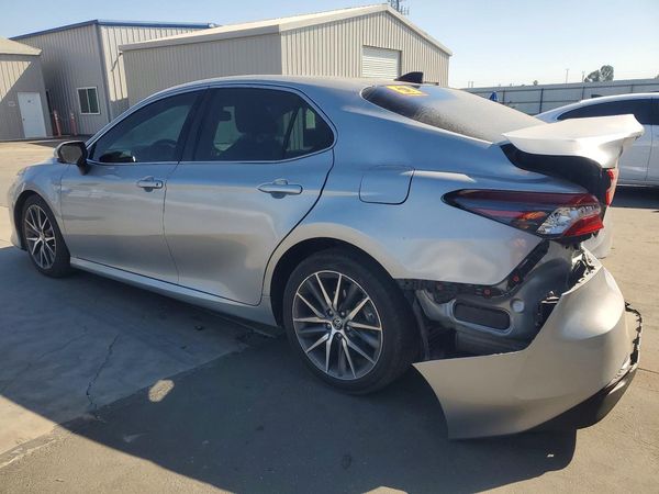 2023 TOYOTA CAMRY XLE