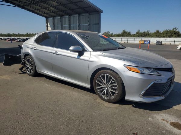 2023 TOYOTA CAMRY XLE