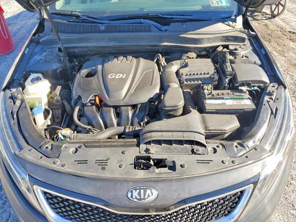 2014 KIA OPTIMA 2.4 LX STD/Conv — Engine bay