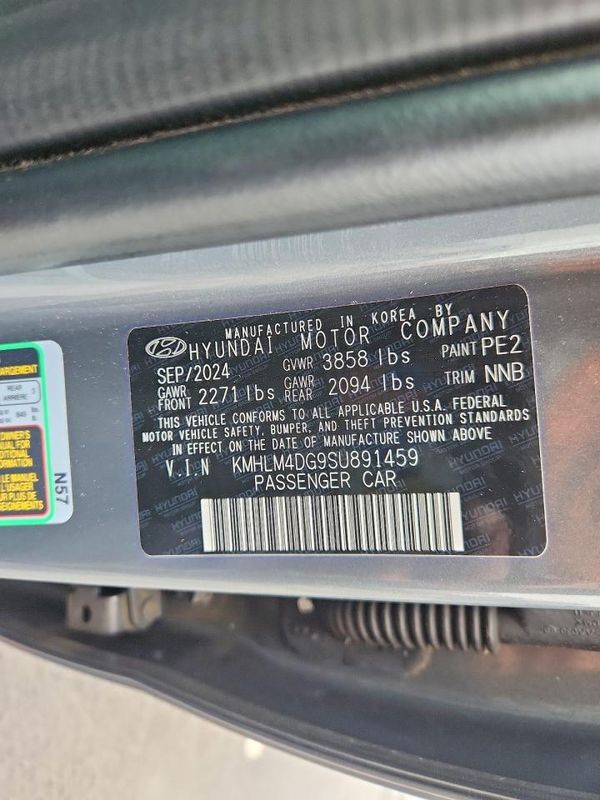 2025 HYUNDAI ELANTRA