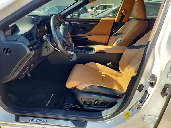 2024 LEXUS ES 350