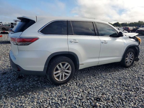 2016 TOYOTA HIGHLANDER