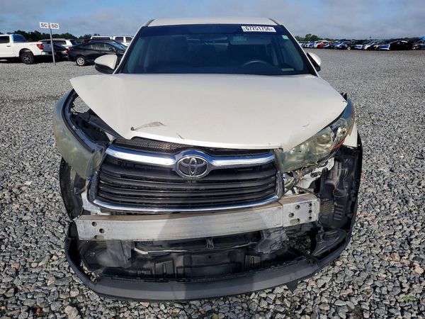2016 TOYOTA HIGHLANDER