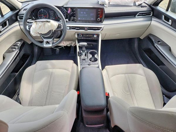 2022 KIA K5