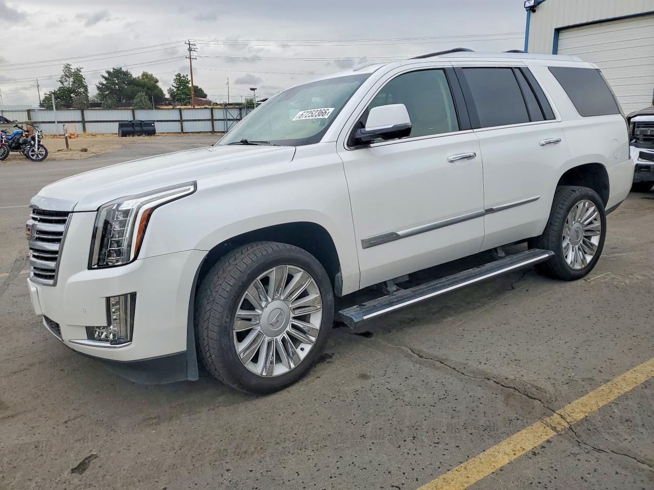 2016 CADILLAC ESCALADE Platinum