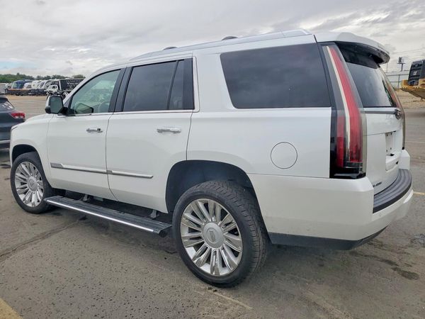 2016 CADILLAC ESCALADE Platinum