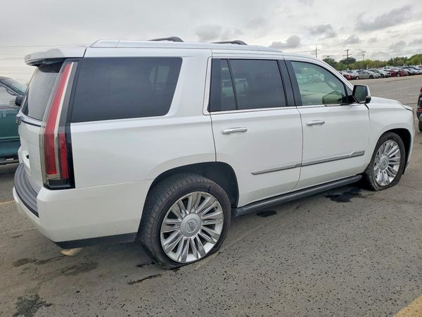 2016 CADILLAC ESCALADE Platinum