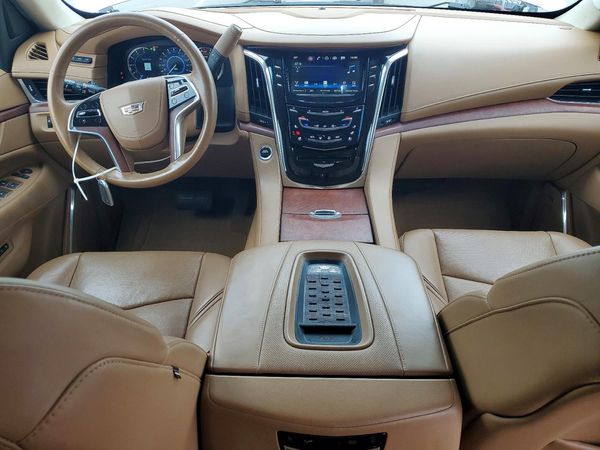 2016 CADILLAC ESCALADE Platinum