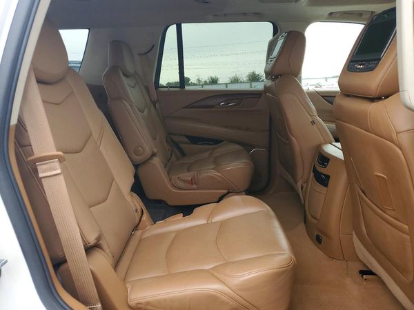 2016 CADILLAC ESCALADE Platinum